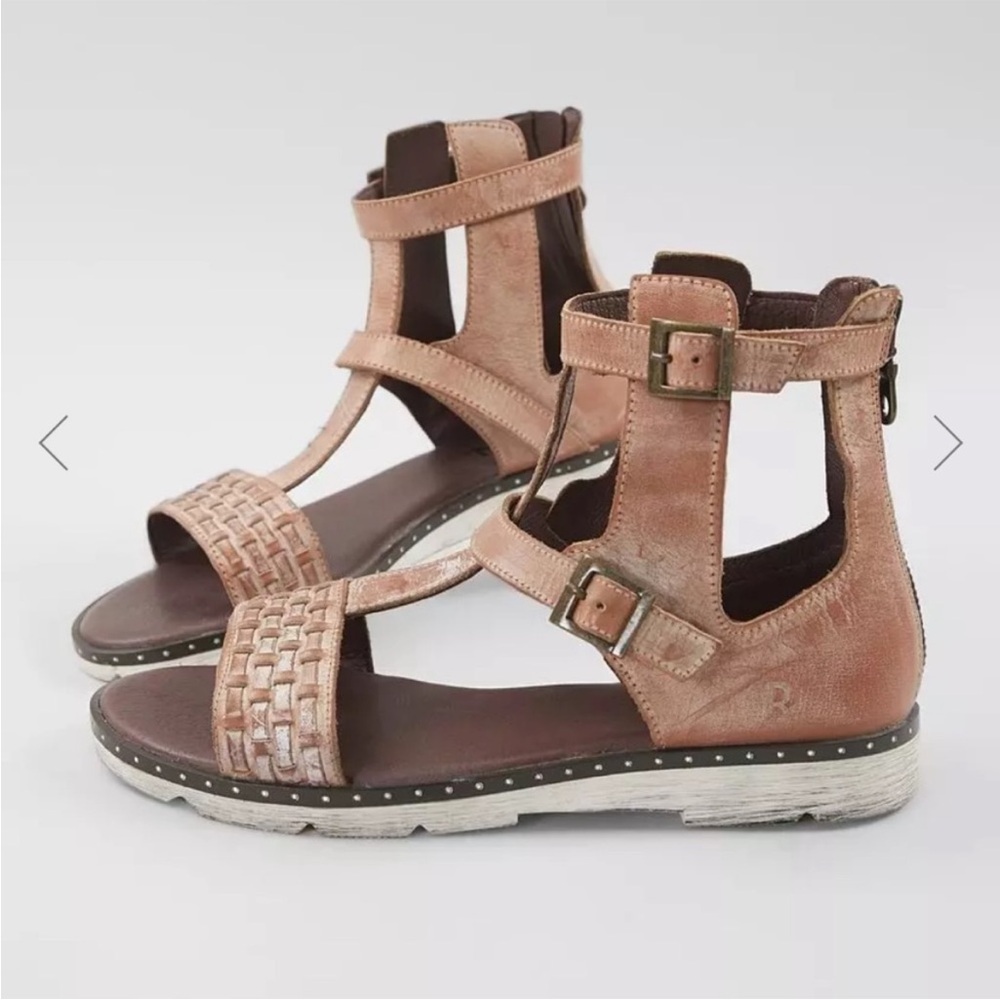Gladiator T-Strap Sandals in Rose Gold